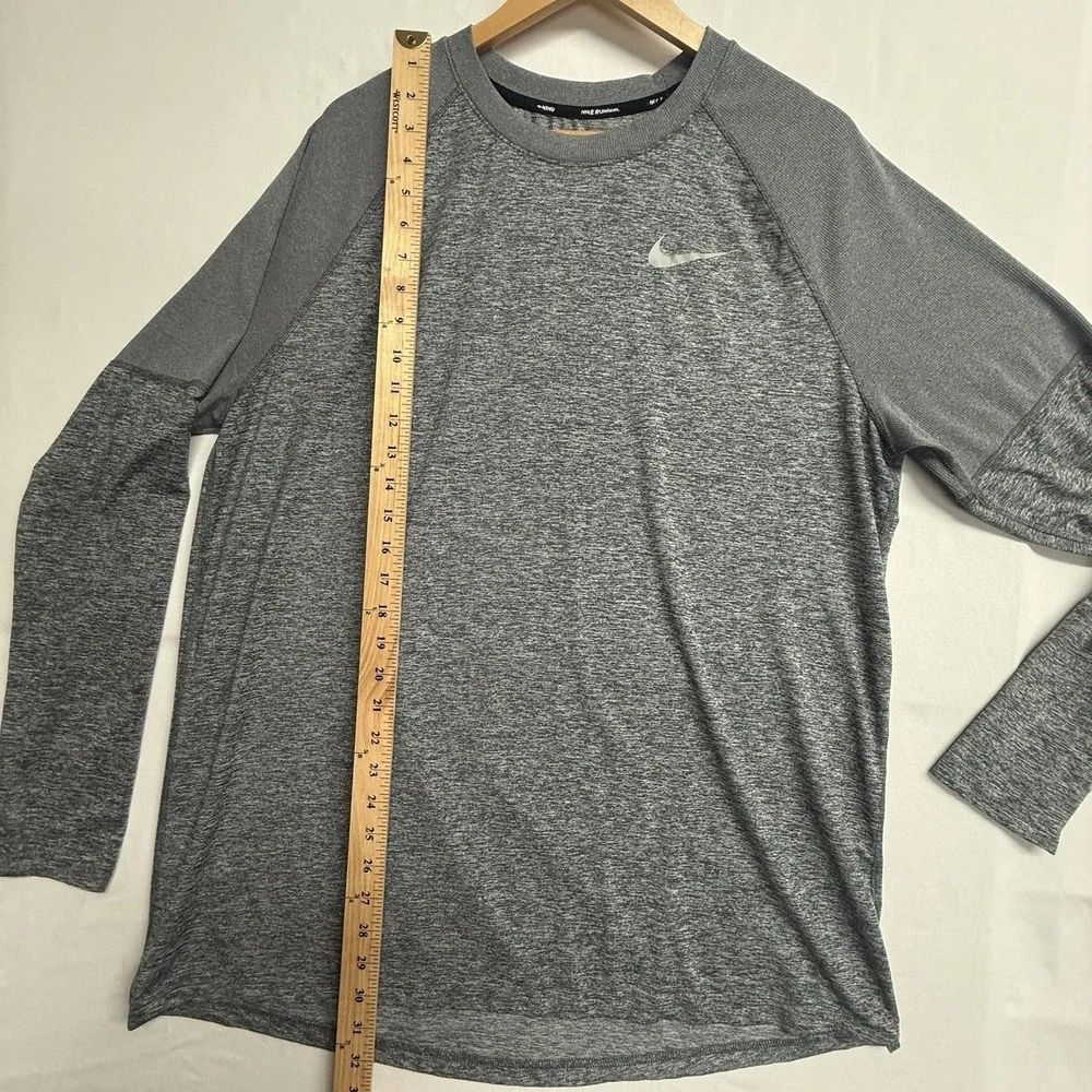 Nike XL Men's Long Sleeve Gray/Black Performance Training Top - Picture 9 of 13